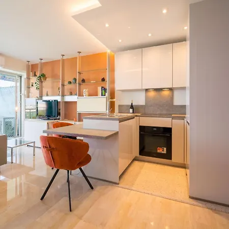 La Mirandole Bleue, Votre Escapade Face A La Apartman *