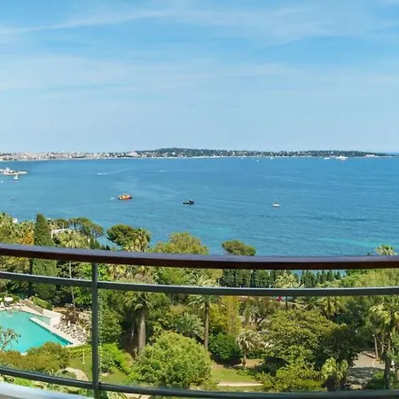 La Mirandole Bleue, Votre Escapade Face A La