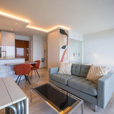 La Mirandole Bleue, Votre Escapade Face A La *